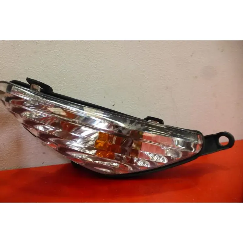 Clignotant avant gauche SUZUKI UX 125 SIXTEEN 2008 - 2013