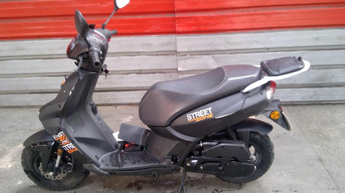 PEUGEOT 50 STREETZONE