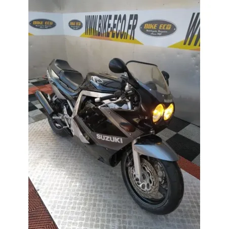 SUZUKI GSX-R 750