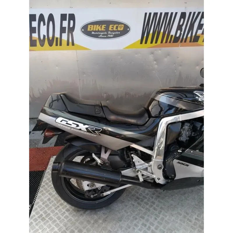 SUZUKI GSX-R 750