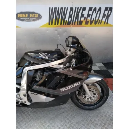SUZUKI GSX-R 750
