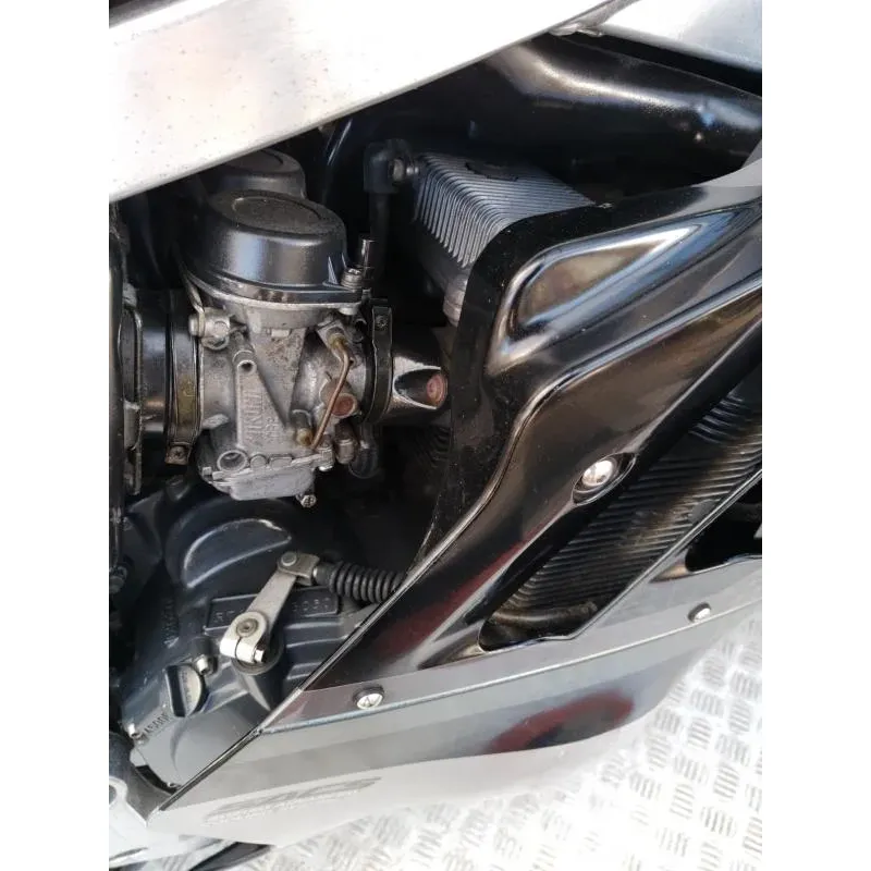 SUZUKI GSX-R 750