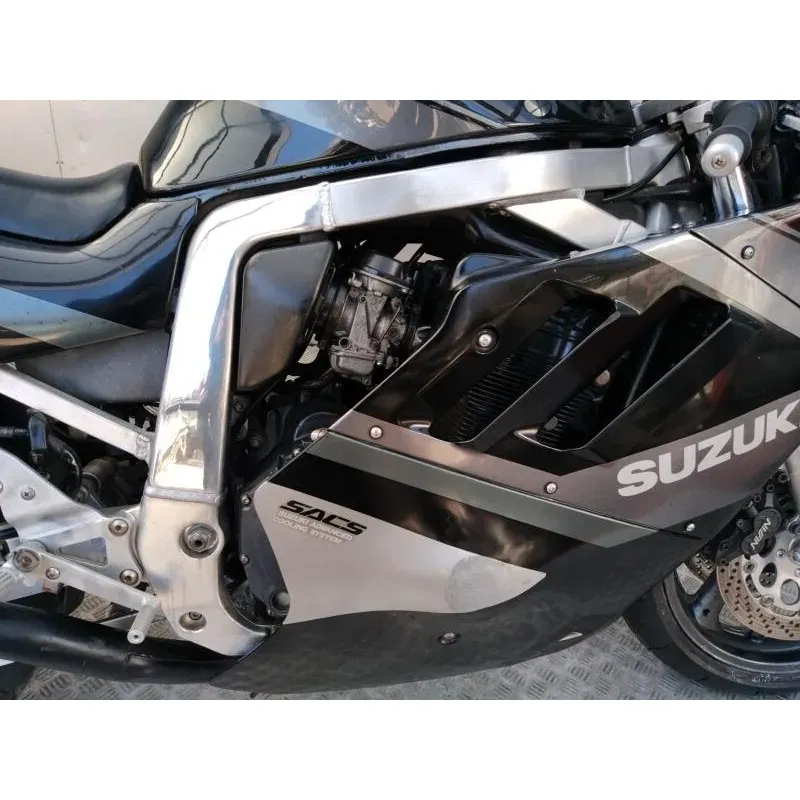 SUZUKI GSX-R 750
