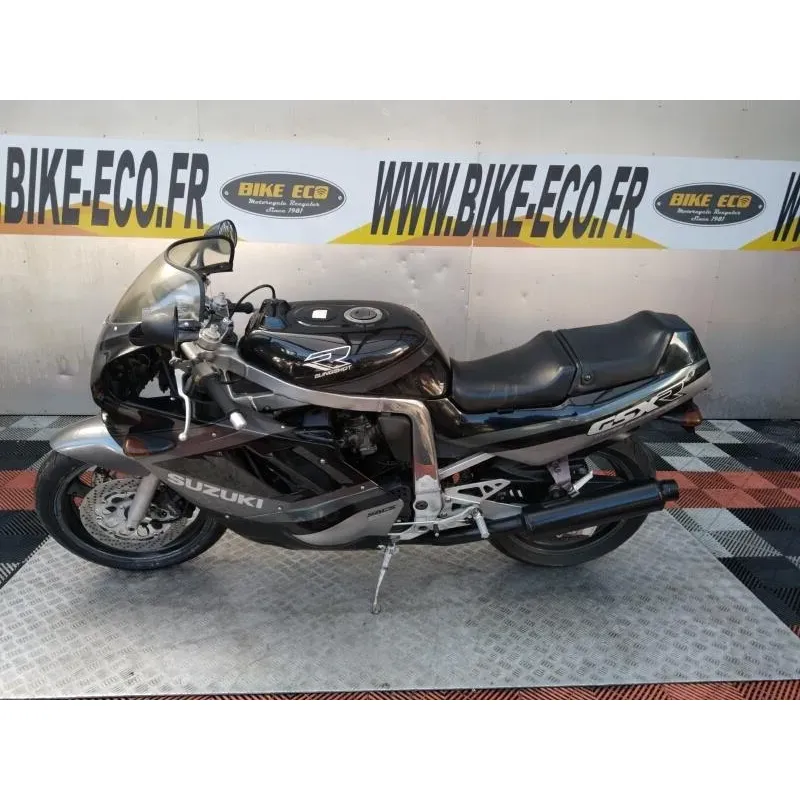 SUZUKI GSX-R 750