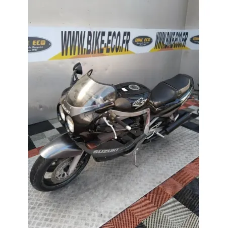 SUZUKI GSX-R 750