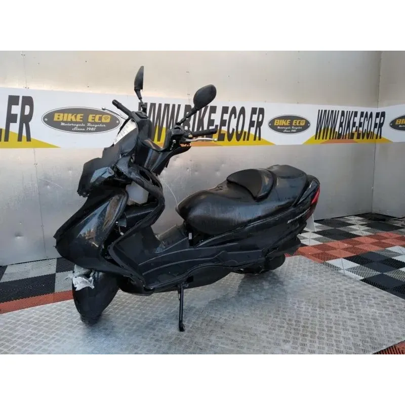 SUZUKI UH 125 BURGMAN