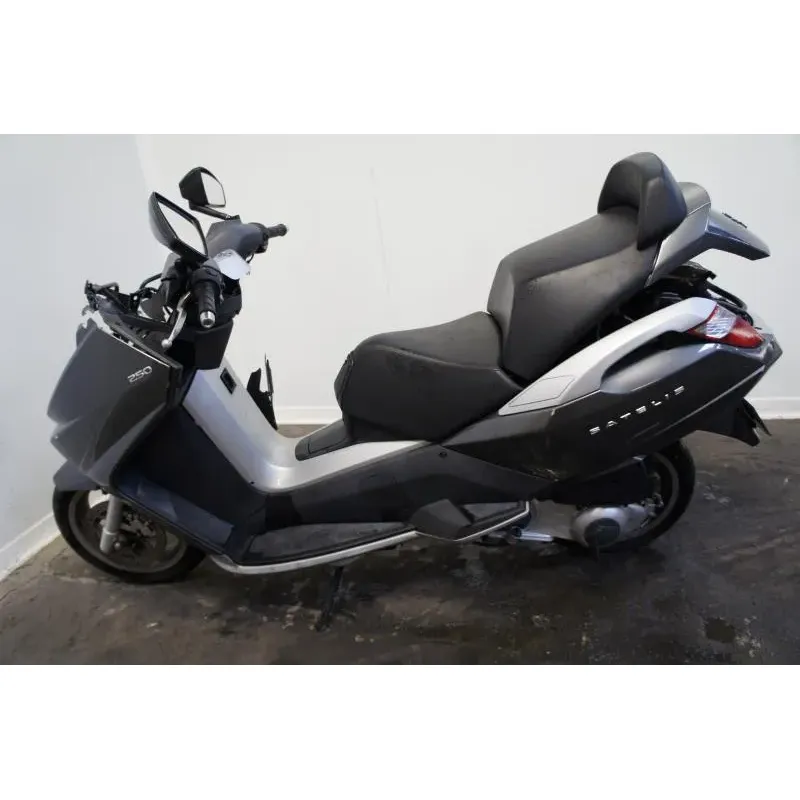 PEUGEOT SATELIS 250