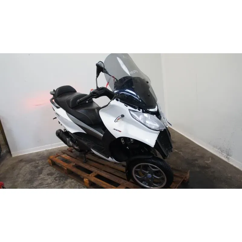 PIAGGIO MP3 300 LT