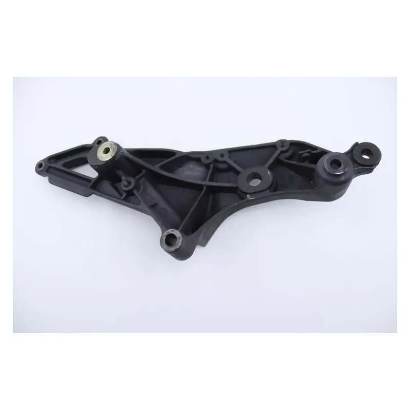 Support moteur droit MV AGUSTA BRUTALE 750 S 2003 - 2005