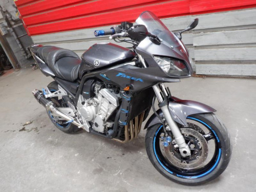 YAMAHA 1000 FAZER