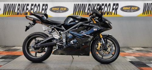 TRIUMPH DAYTONA 675