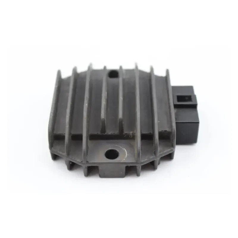 Regulateur charge batterie YAMAHA YBR 125 2007 - 2009