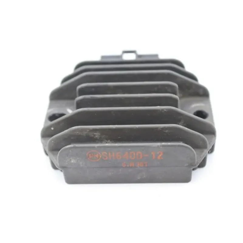 Regulateur charge batterie YAMAHA YBR 125 2007 - 2009
