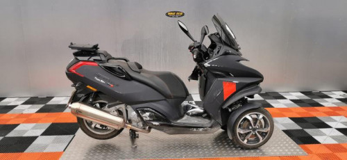 PEUGEOT METROPOLIS 400