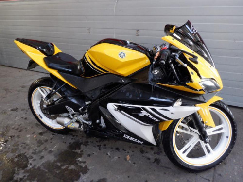YAMAHA YZF-R125