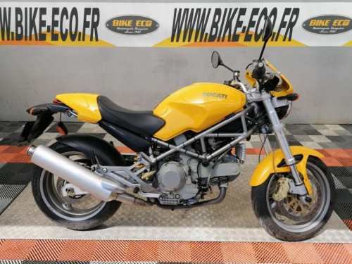 DUCATI MONSTER 900