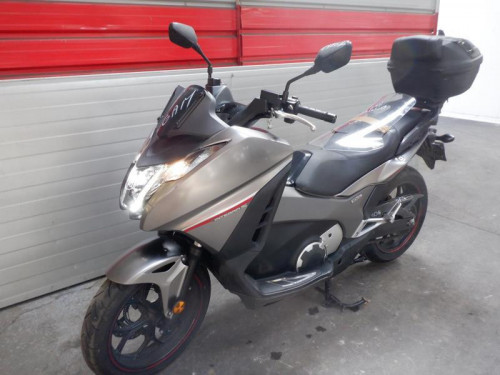 HONDA 750 INTEGRA S