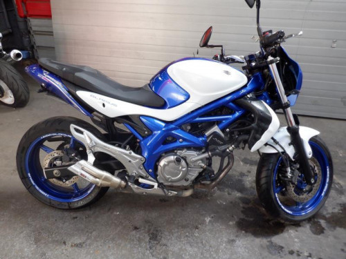 SUZUKI 650 SFV GLADIUS