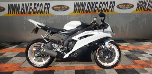 YAMAHA YZF 600 R6