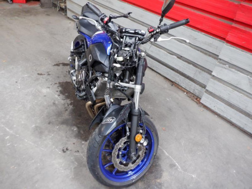 YAMAHA MT07