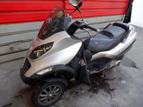 PIAGGIO 125 MP3