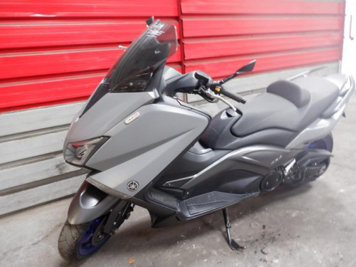 YAMAHA 530 TMAX