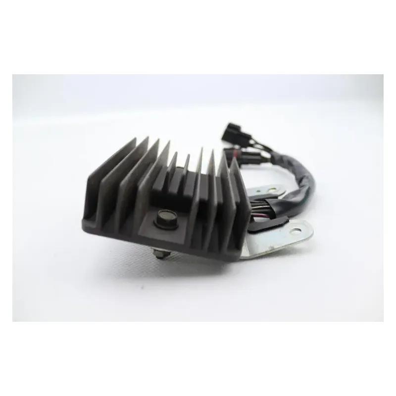 Regulateur charge batterie SUZUKI GSXR 750 2008 - 2010