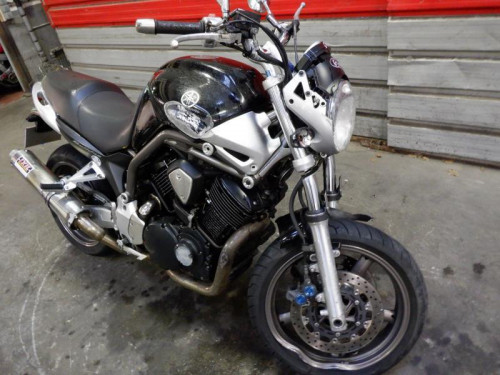 YAMAHA 1100 BT